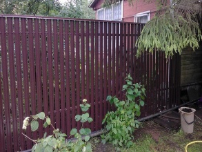 Забор из евроштакетника с бетонированием столбов 28 метров фото в Павлово