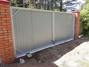 Распашные ворота с ручным управлением - пример 1 фото в Павлово