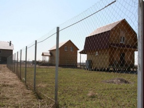 Забор из сетки рабицы в натяг с протяжкой арматуры 150 метров фото в Павлово