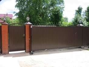 Дистанционное управление с откатными воротами - пример 8 фото в Павлово