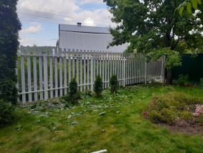 Забор из евроштакетника с забивными столбами 25 метров фото в Павлово