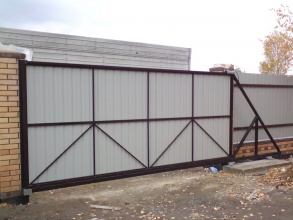 Ворота откатные с ручным управлением - пример 12 фото в Павлово